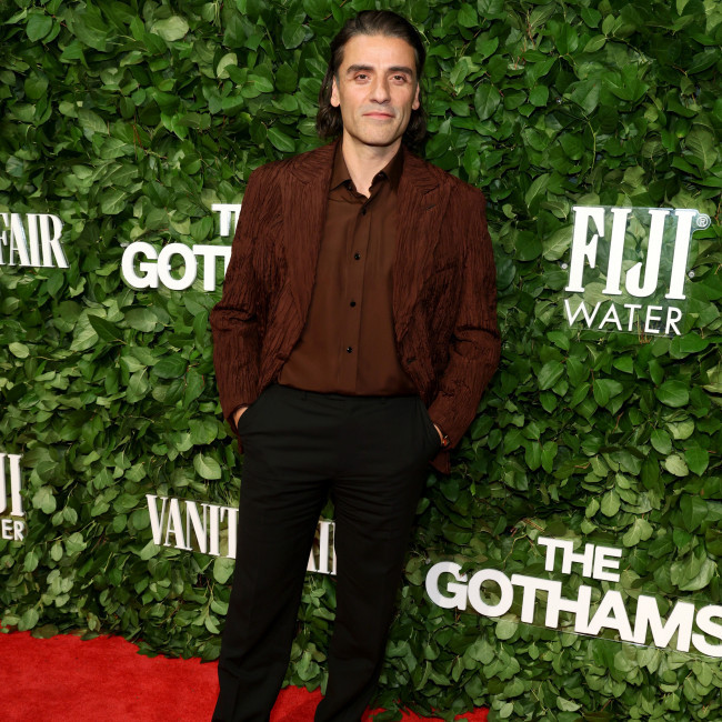 Why didn't Oscar Isaac get the chance to see his X-Men: Apocalypse co-stars?